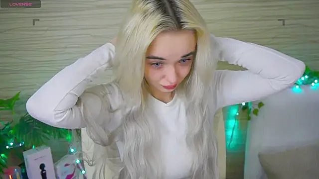 Ashley S online show from 02.22.25