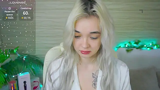 Ashley S online show from 03.10.25