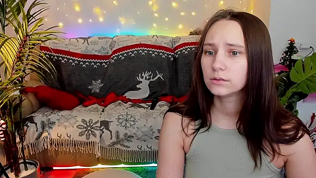 Snapshot of HotCaramellsTV chatting on 12.31.24 HotCaramellsTV online show from 12.31.24