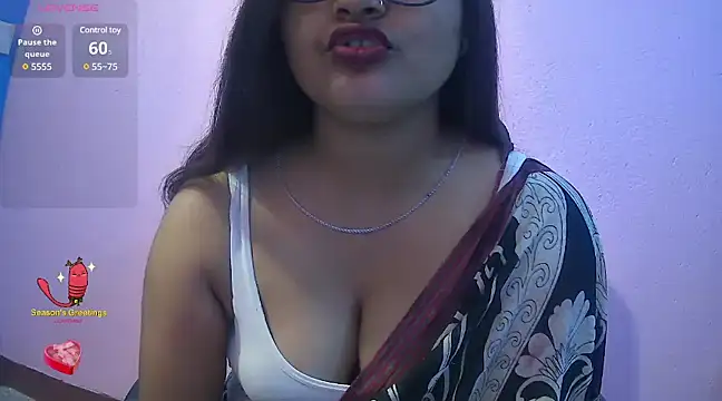 Snapshot of Pari-new chatting on 01.27.25 Pari-new online show from 01.27.25