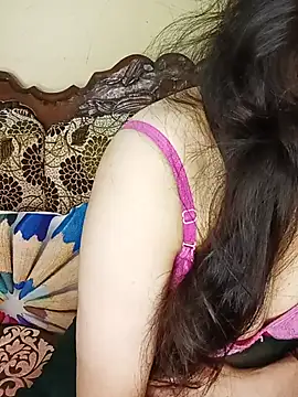 Snapshot of Fair-magic-woman chatting on 10.08.25 Fair-magic-woman online show from 10.08.25