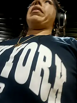 Karenn12 online show from 11.06.25