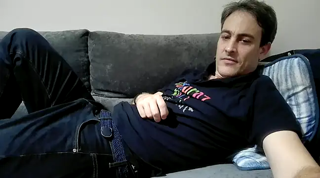 Snapshot of basquehotboy chatting on 12.07.24 basquehotboy online show from 12.07.24