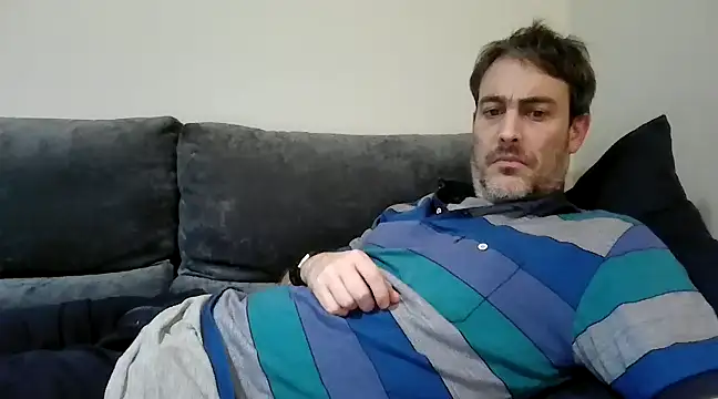 Snapshot of basquehotboy chatting on 12.18.24 basquehotboy online show from 12.18.24