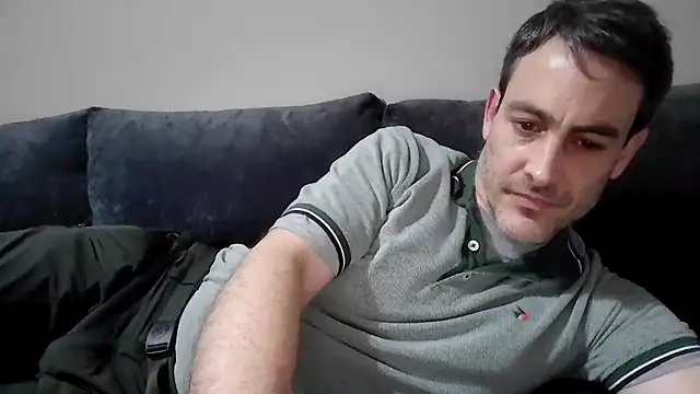 Snapshot of basquehotboy chatting on 02.12.25 basquehotboy online show from 02.12.25
