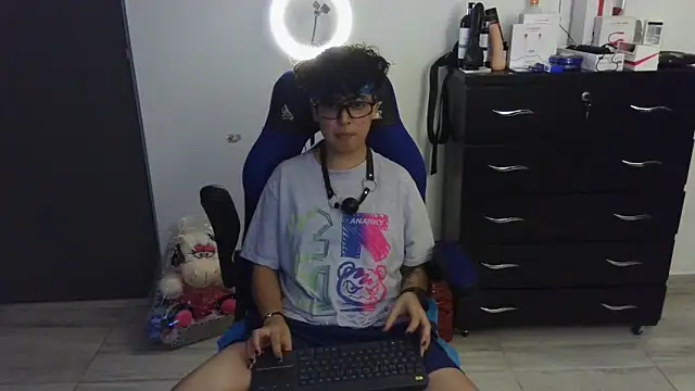 thomascooper7 online show from 02.25.25