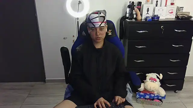 thomascooper7 online show from 03.04.25