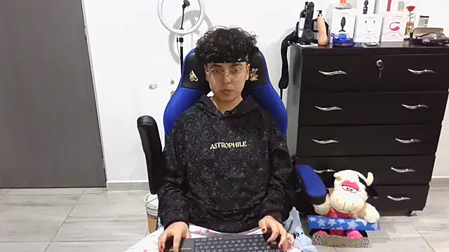 thomascooper7 online show from 03.13.25