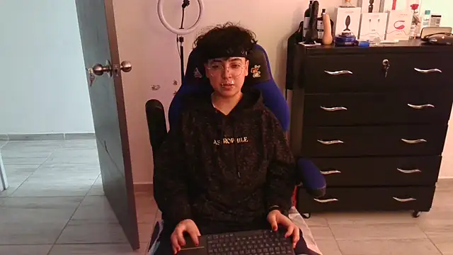 thomascooper7 online show from 03.15.25