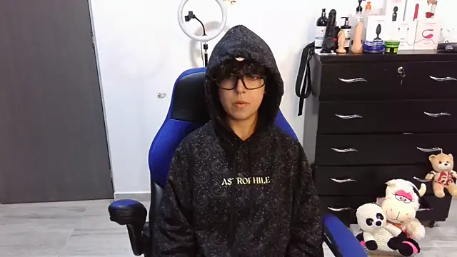 thomascooper7 online show from 09.18.25