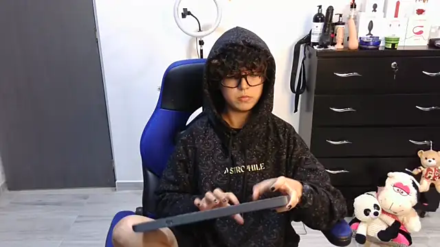 thomascooper7 online show from 09.20.25