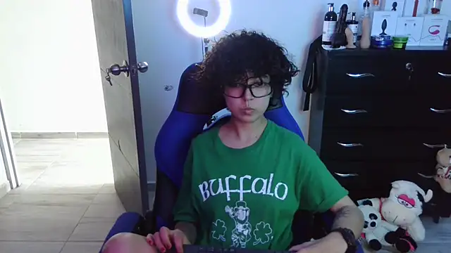 thomascooper7 online show from 10.17.25