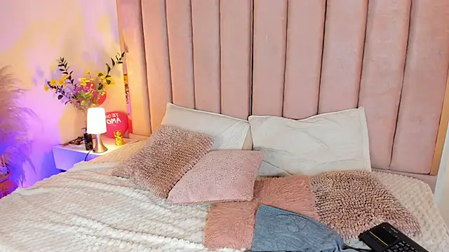 Milan ebony online show from 10.25.25