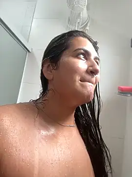 Snapshot of isa_ofc2024 chatting on 11.25.25 isa ofc2024 online show from 11.25.25