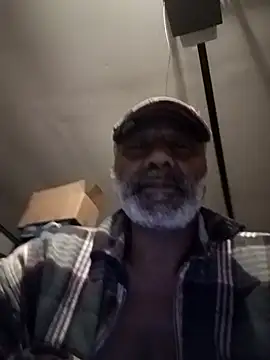 Snapshot of yasohw chatting on 12.28.24 yasohw online show from 12.28.24