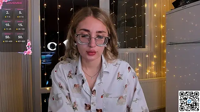 Snapshot of LivyyBossom chatting on 01.07.25 LivyyBossom online show from 01.07.25