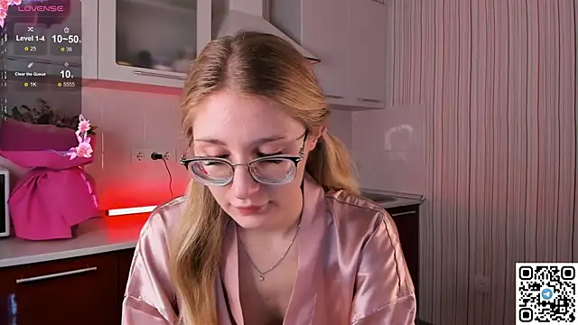 Snapshot of LivyyBossom chatting on 02.02.25 LivyyBossom online show from 02.02.25