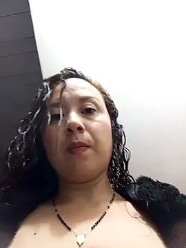 Snapshot of RenataSexy_ chatting on 01.28.25 RenataSexy  online show from 01.28.25