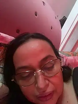 Gia Nahomi online show from 02.22.25