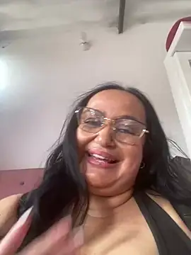 Gia Nahomi online show from 03.13.25