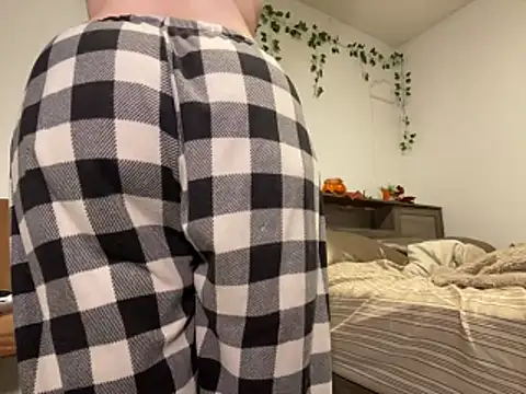 Kittyymaze1 online show from 10.17.25