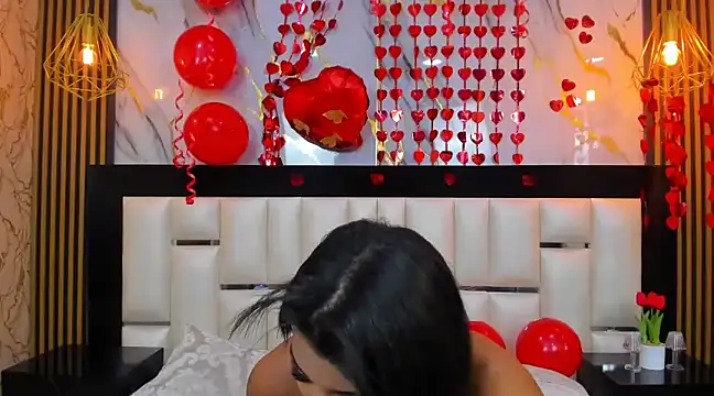 TiaraRosse online show from 02.13.25