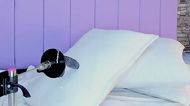 Aixa hill1 online show from 02.17.25