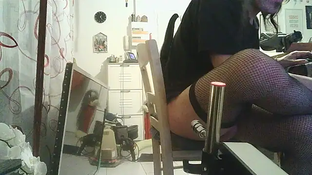 Snapshot of cyril020202 chatting on 10.20.25 cyril020202 online show from 10.20.25