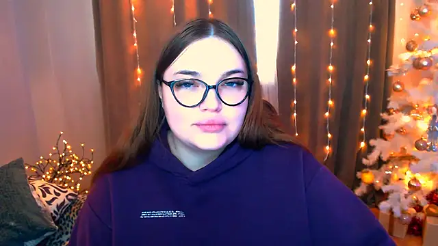 Snapshot of Emaaa_ua chatting on 12.14.24 Emaaa ua online show from 12.14.24