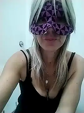 Snapshot of porcedda38 chatting on 01.15.25 porcedda38 online show from 01.15.25