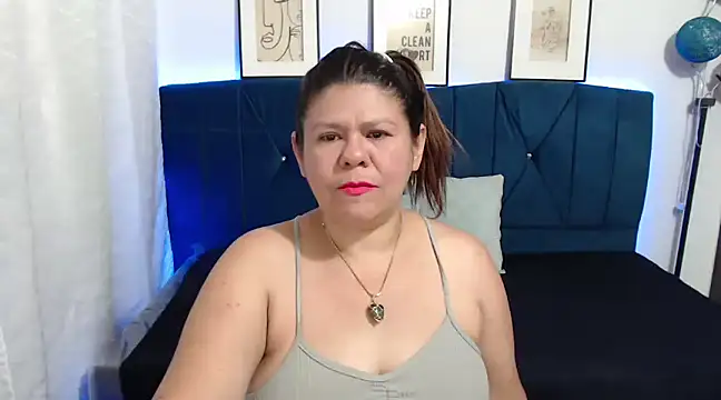 Snapshot of NATHYHOTT chatting on 12.02.24 NATHYHOTT online show from 12.02.24