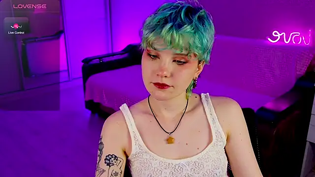 Snapshot of School_Love chatting on 12.29.24 School Love online show from 12.29.24