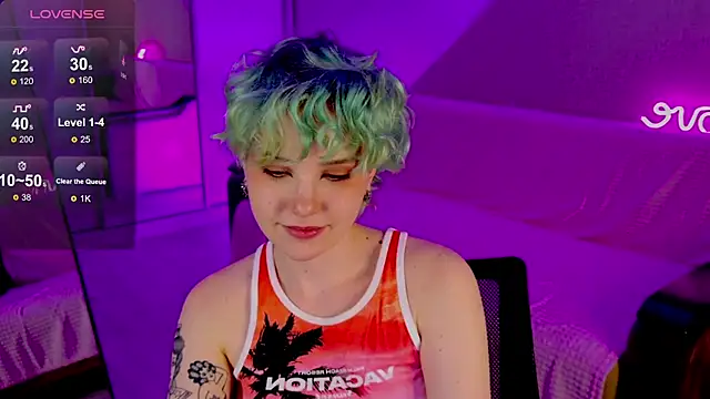 Snapshot of School_Love chatting on 01.22.25 School Love online show from 01.22.25