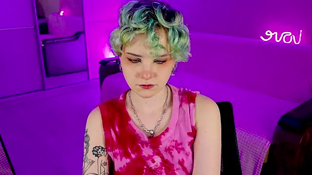 Snapshot of School_Love chatting on 02.03.25 School Love online show from 02.03.25