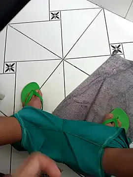 Snapshot of lobomisterioso13 chatting on 12.29.24 lobomisterioso13 online show from 12.29.24