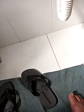 Snapshot of lobomisterioso13 chatting on 10.07.25 lobomisterioso13 online show from 10.07.25