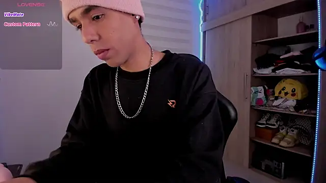 aldrinwhite online show from 02.05.25