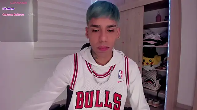 aldrinwhite online show from 02.27.25