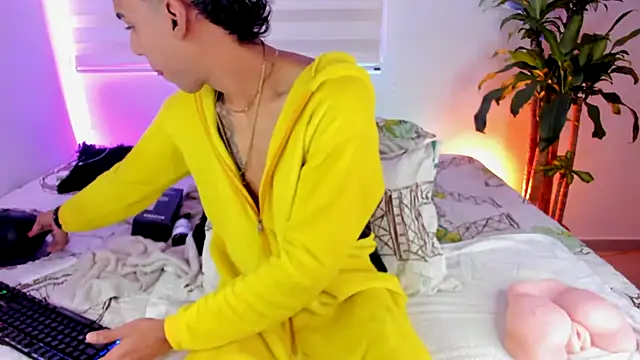 aldrinwhite online show from 10.06.25