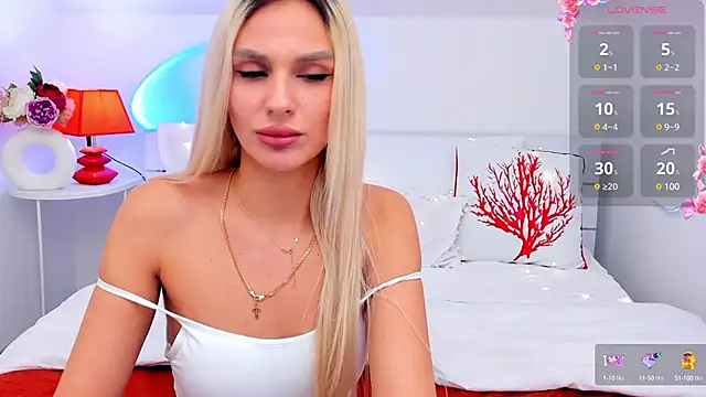 MissLoou online show from 02.13.25