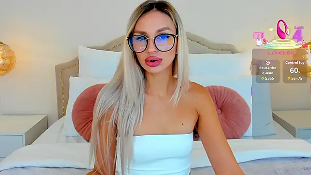 MissLoou online show from 09.11.25