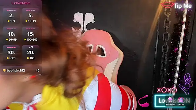 Snapshot of RoxaneEvans_ chatting on 03.06.25 RoxaneEvans online show from 03.06.25