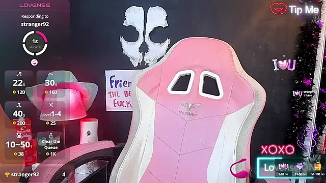 Snapshot of RoxaneEvans_ chatting on 03.08.25 RoxaneEvans online show from 03.08.25