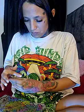 Snapshot of Nicole420squirt chatting on 12.12.24 Nicole420squirt online show from 12.12.24