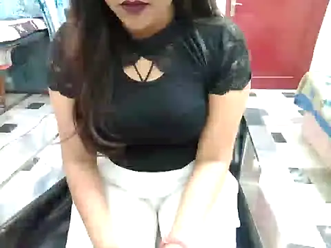 Snapshot of aarushi_sharmaa chatting on 01.29.25 aarushi sharmaa online show from 01.29.25
