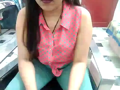Snapshot of aarushi_sharmaa chatting on 02.01.25 aarushi sharmaa online show from 02.01.25