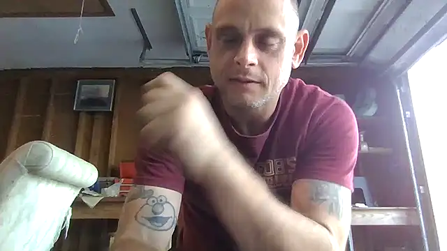 Snapshot of Buffshagswell chatting on 02.25.25 Buffshagswell online show from 02.25.25