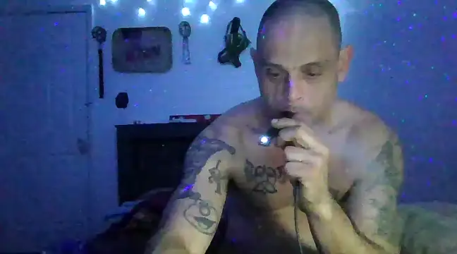 Snapshot of Buffshagswell chatting on 02.25.25 Buffshagswell online show from 02.25.25