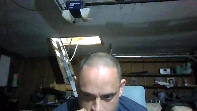 Snapshot of Buffshagswell chatting on 03.01.25 Buffshagswell online show from 03.01.25