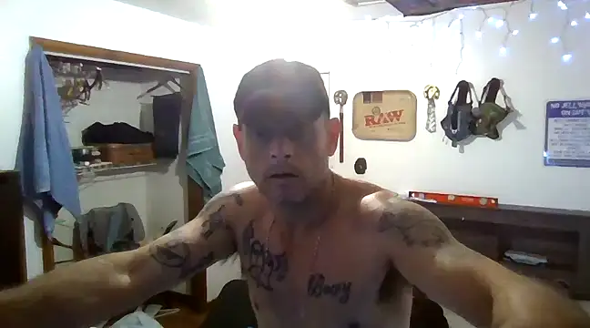 Snapshot of Buffshagswell chatting on 03.02.25 Buffshagswell online show from 03.02.25